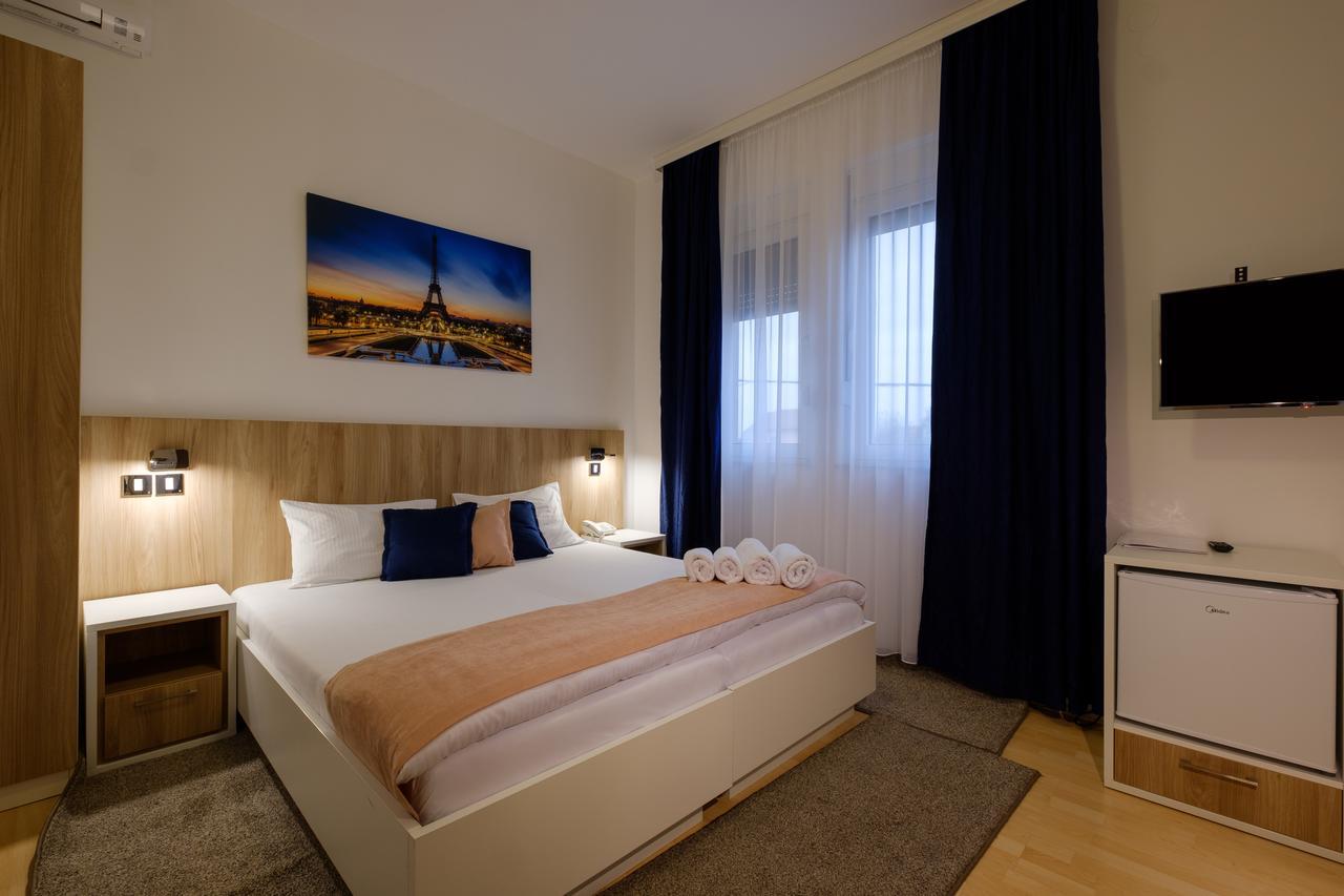 Airport Hotel Garni ベオグラード エクステリア 写真