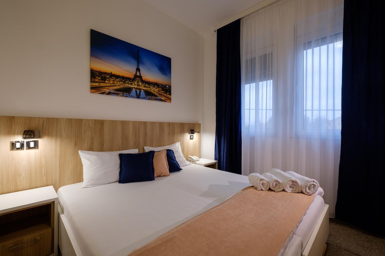 Airport Hotel Garni ベオグラード エクステリア 写真
